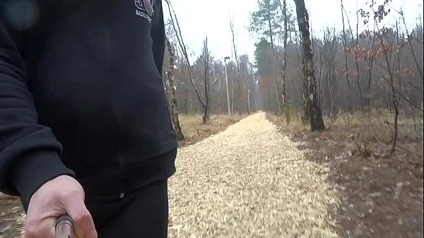 4 girls only: A walk wearing leggings (or not) :P Please leave a comment. videos