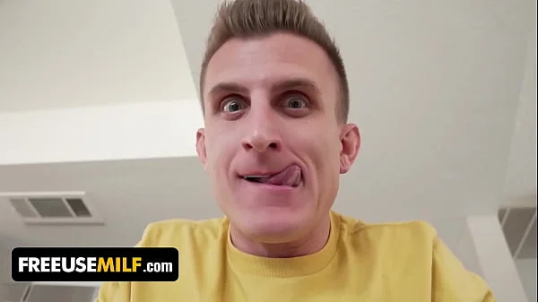 Stepmom Crystal Clark Offers Her Pussy To Stepson After No Nut November Challenge - FreeUse Milf videos