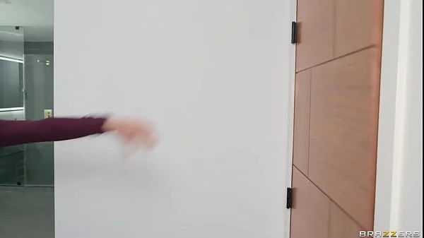 Scream Her Name - LaSirena69 / Brazzers  / stream full from www.zzfull.com/mirro videos