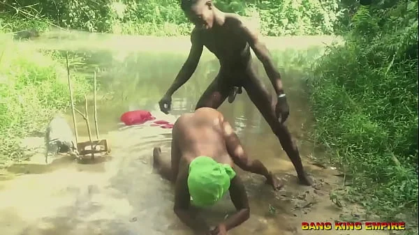 SEE WHAT HAPPENED DURING CHRISTMAS RITUAL IN A LOCAL STREAM - YAHOO BOY RENEWED POWER - FULL VIDEO ON XVIDEO RED videos
