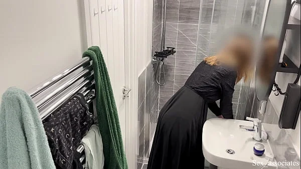 OMG! I didn't know arab girls do that. I caught a Muslim arab girl in hijab masturbating in the shower. videos