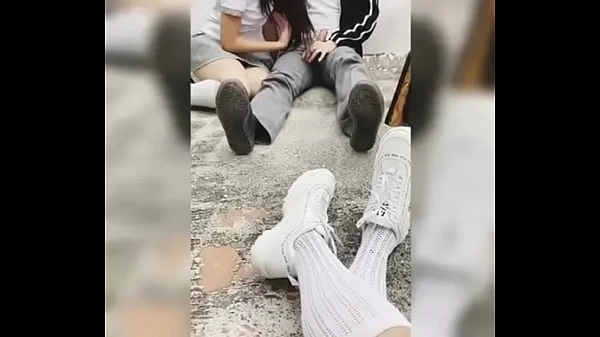 Mejores AMIGAS Estudiantes Putitas de la ESCUELA Técnica se Graban Chupándole la VERGA a un Wey y Cogiendo en la Escuela! Colegiala Mexicana Amateur Follando en Público, Alumnos Precoces! Parte 2 videos