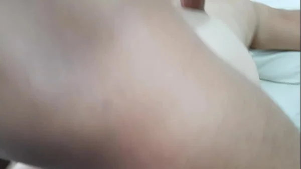 Mi hijastro me graba mientras me masturbo. Parte 2. Follamos en la sala videos