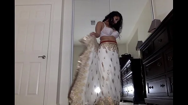 Desi Dhabi in Saree getting Naked and Plays with Hairy Pussy videos