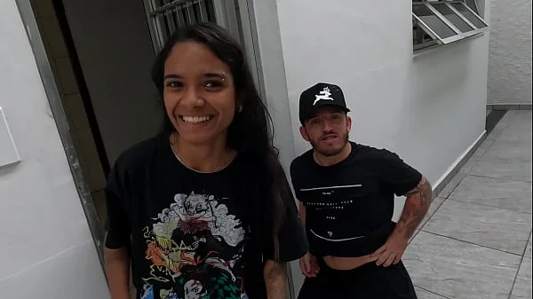 Pitoco chegou junto da ninfeta e quer meter o ferro videos