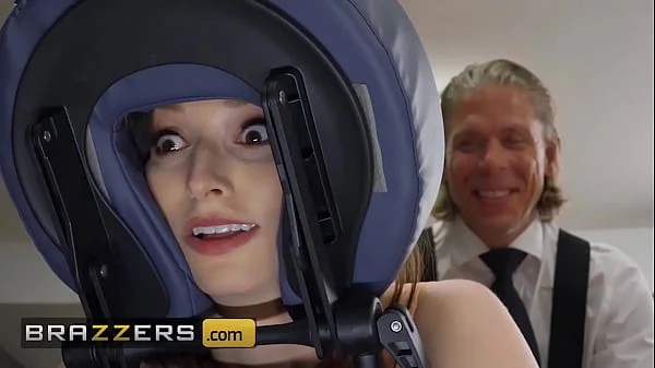 Stunning Lexi Luna Visits Mick For An Adjustment Who Knows The Right Spots To Make Her Horny - Brazzers videos