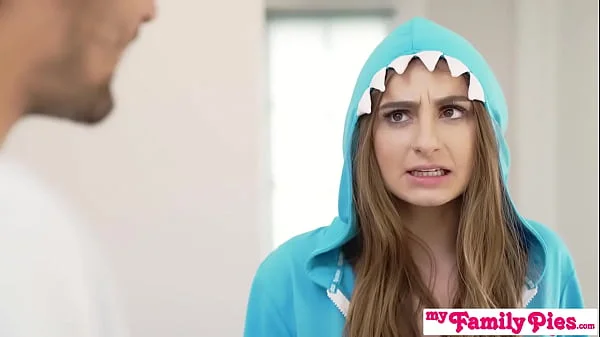 Are you drowning in pussy? Ginger Gray asks Penelope Kay -S26:E3 videos