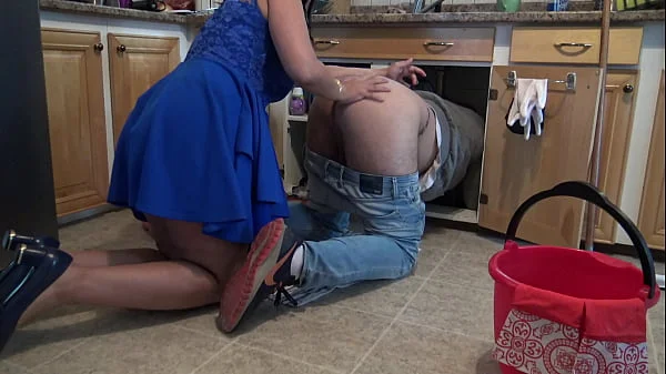 Real amateur cuckold wife gives hardcore rimjob to plumber videos