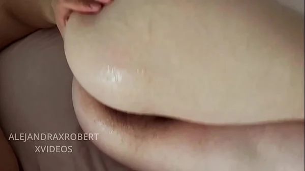 Mi compañera de piso  esta follando todo el día videos