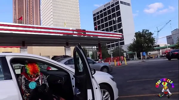 Juicy Tee Gets Fucked by Gibby The Clown on A Busy Highway During Rush Hour videos