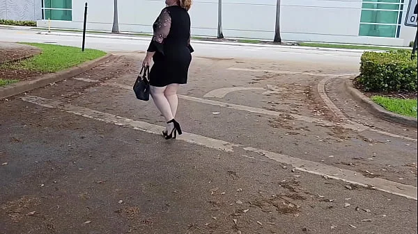 Stranger found the key to my house, made his way inside and creampied my pussy With lots of cum videos