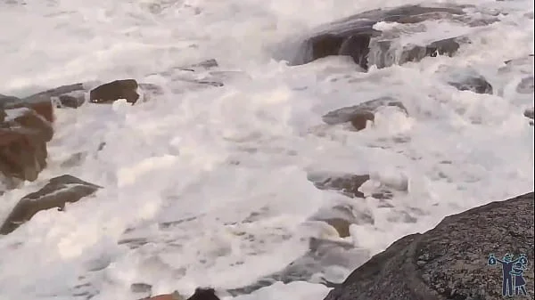 Levei a namorada na praia para ter uma linda vista, só não disse qual videos