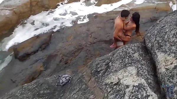 Levei a namorada na praia para ter uma linda vista, só não disse qual videos