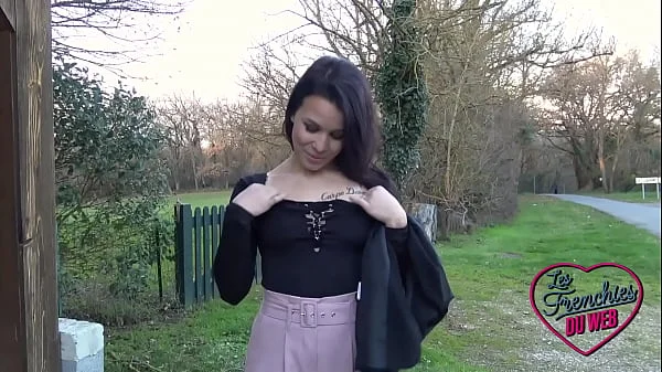 Mélia, 25ans, a très envie de s'amuser avec notre lascar videos