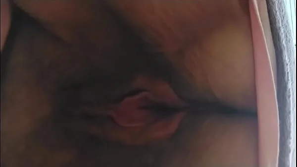 Oma harige kut  onder jurk videos