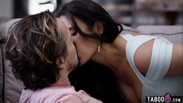 Cryptocurrency crash made MILF wife Penny Barber into an escort videos