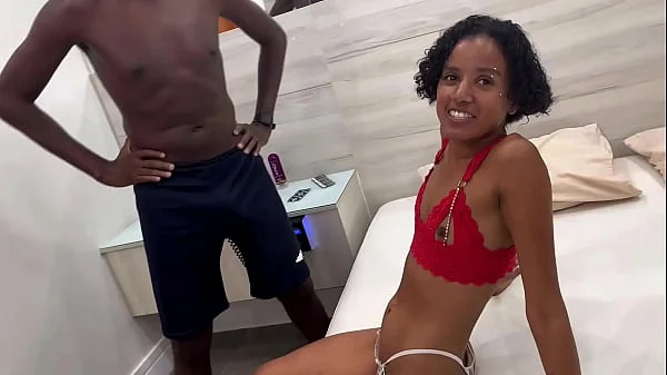 A casada liberada pelo corno fodendo com dois machos acabou toda gozada videos