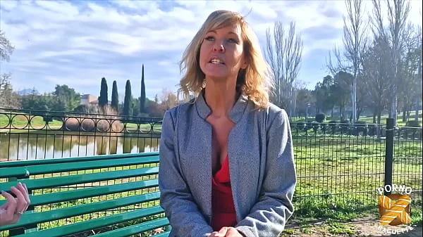 Emmy, masseuse de 46 ans, s’essaye au casting X ! videos