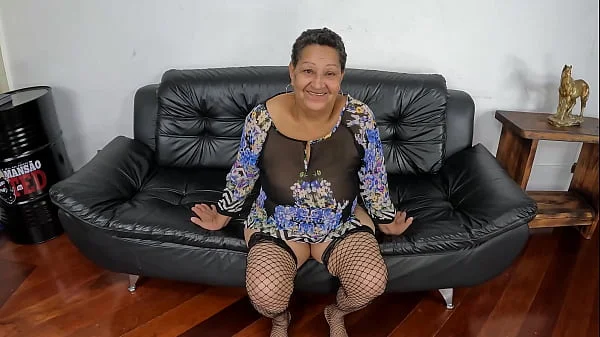 Aos 71 anos Dora Rodrigues faz sua primeira DP na vida com anal intenso videos