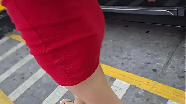 Esposa no mercado sem calcinha exibe em publico! videos