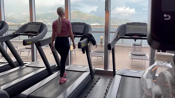 I like an unknown girl from the cruise ship gym, I go to her room to fuck her and she gives me a blowjob until I finish cumming videos