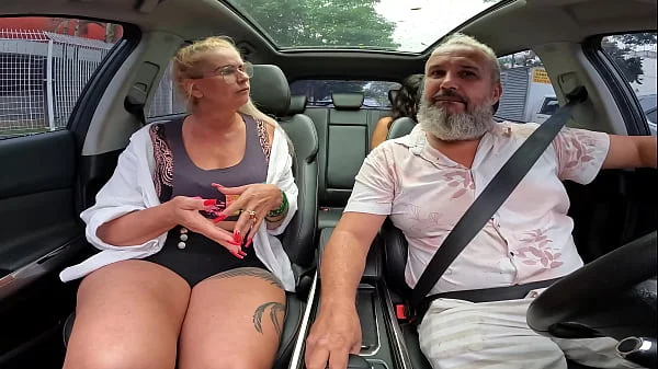 A primeira broxada do Ted na carona com Tifanny Montavani. videos