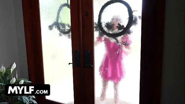 Stepson Is Crushed Because His GF Broke Up With Him Close To Valentine’s Day, So Stepmom Will Help videos