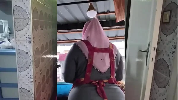 Thick Muslim Indonesian Milf videos