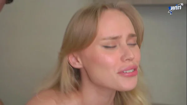 Hottie Seduced a worker and let her pussy be licked and her face cummed videos