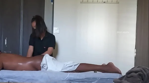 Jerking dick and flashing while taking body massage from a cute girl videos