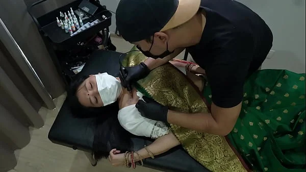 Indian Girl , while Tattoo ,She felt Strong Orgasm in her Pussy videos