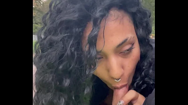 TOMANDO LECHE EN UN PARQUE PÚBLICO DE DIA EN BUENOS AIRES videos