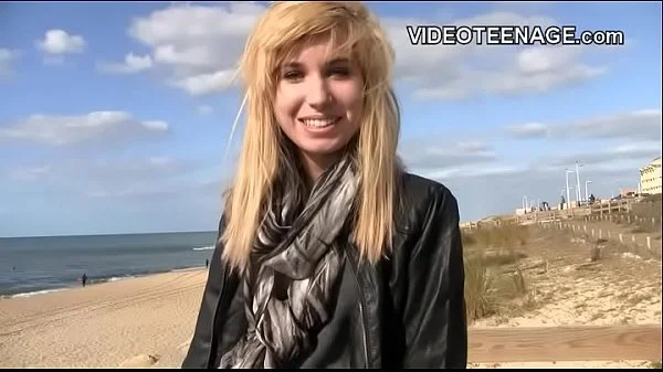 blonde teen does porn casting videos