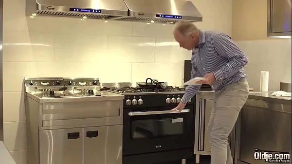 Nice teen gets frisky with her older boyfriend videos