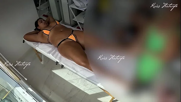 Fazendo massagem com micro biquini todo enfiado na buceta videos