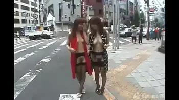 【無修正】露出狂！羞恥レズビアン×野外変態プレイ！公園でシックスナイン！【モ無】 videos