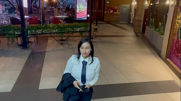 mi abbogada me ayuda con mi caso y yo le hago ANAL videos