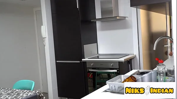 हिजाबी मुस्लिम औरत ने पति को धोखा देकर हिन्दू लड़के से बुर चुदवाई videos