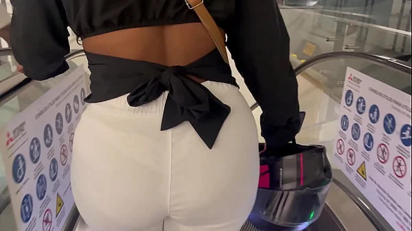 BEAUTIFUL BIG ASS BABY IN THE SHOPPING CENTER MEETS A STRANGER WHO TAKES HER TO HIS HOUSE AND FUCKS HER BIG ASS videos