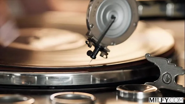 MILFY BBC-Craving Mob Wife Phoenix Gets What She Wants videos