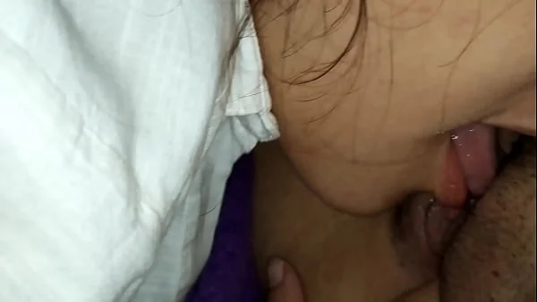 Frontando y comiéndome el coño de mi mejor amiga videos