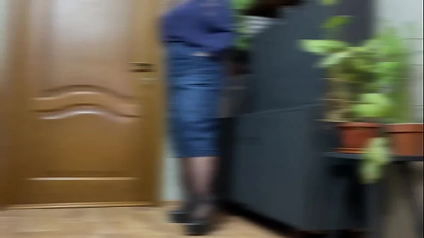 Made my stepmother-in-law bend over doggystyle and fuck hard cum on her gorgeous ass videos