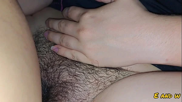 Mi pequeño vecino me folla con su pequeño pene videos