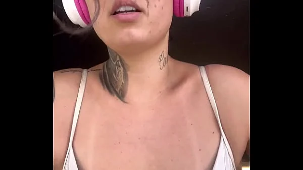 Fiquei com tanto tesao na academia que tirei os peitos pra fora ! videos