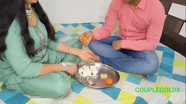 रक्षाबंधन पर कोमल अपने भाई से बहुत ही हटके गिफ्ट माँगा videos