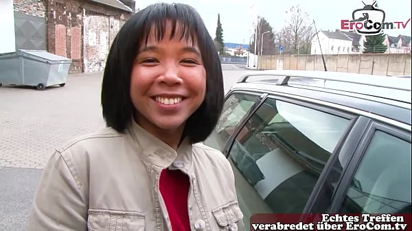 Deutsch asiatische teen von neben an auf der Straße angesprochen für Orgasmus Casting videos