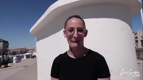 Arianna, 34ans, sublime coquine à la poitrine généreuse videos