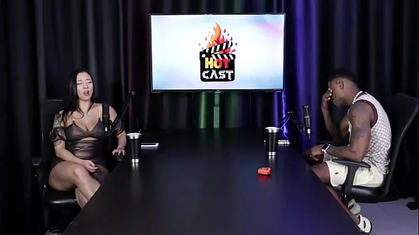 Medindo o tamanho da bunda da morena gostosa, e o resultado foi... - Will Mastro (SHEER/RED) videos