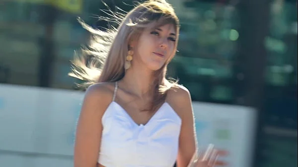 Coquette, Blonde à Gros Seins Naturels, retente un TRIO ! videos