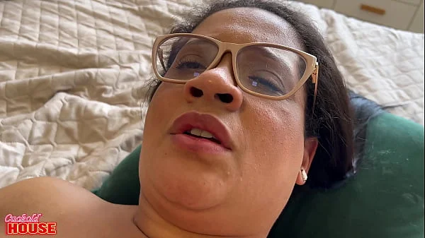 Raquel, morena tímida que ficou bem safada na hora de dar o cú videos